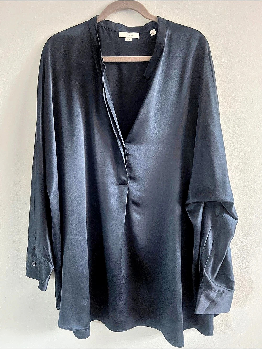 New Vince. Silk V-Neck Blouse in Black Size 3X (18)